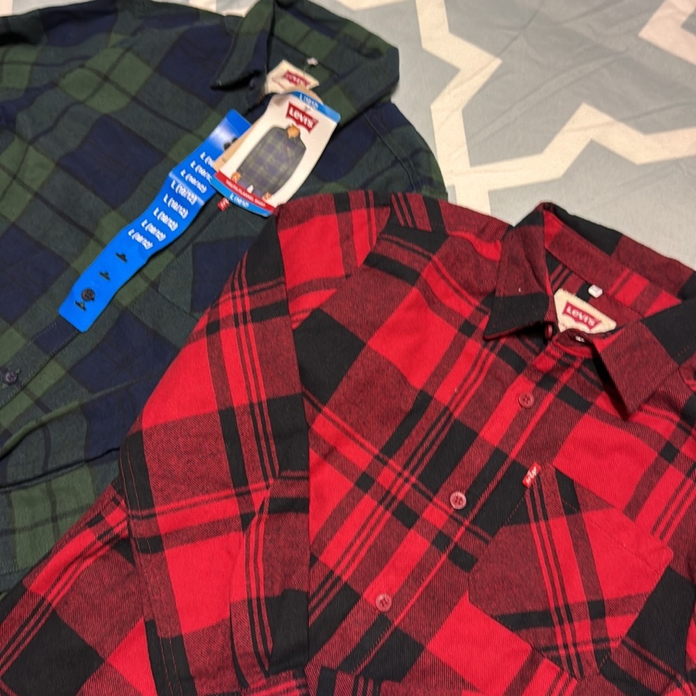 Levi’s boys plaid flannel shirts size 10/12 - Picture 2 of 9